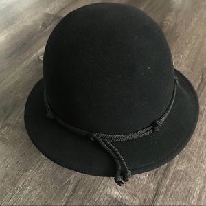 (EUC) vintage Bonwit Teller Black Hat